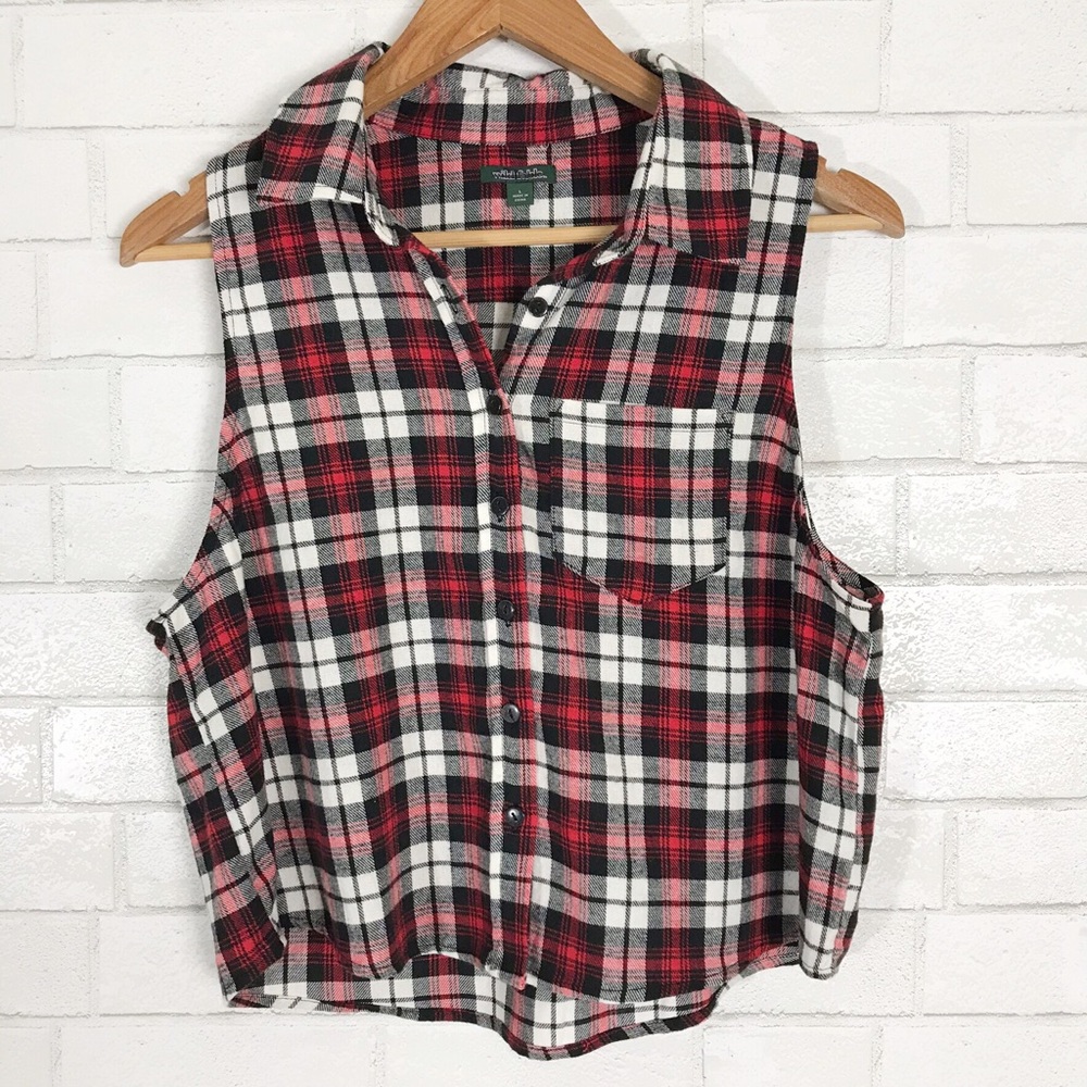 🛍 3/$20 Wild Fable Sleeveless Plaid button down